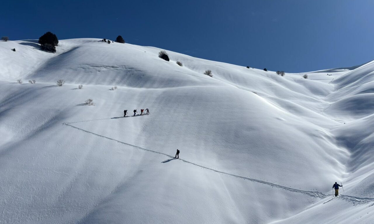 <span style="font-size:1.5em;"> SKI </span><br/> Ouzbékistan Asie centrale <br/> /// 18-27 février 2028 /// <br><span style="color: #b0cc00;"> Places Disponibles</span>