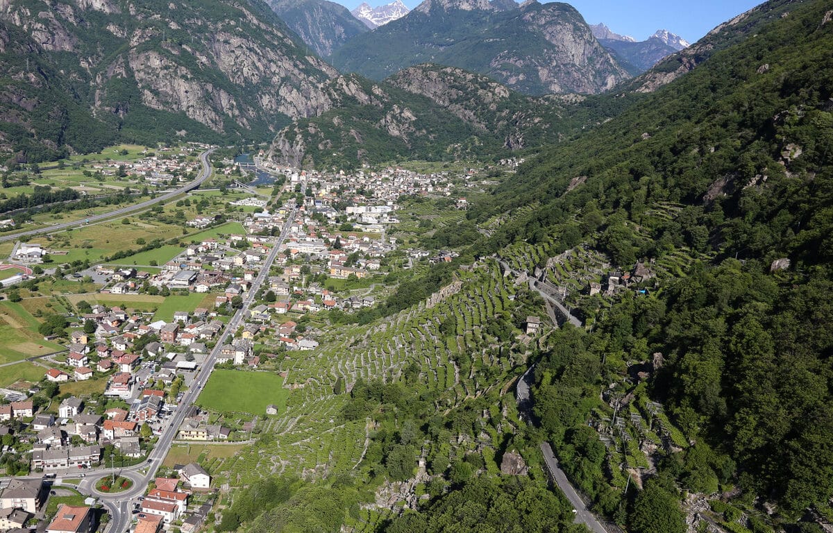 <span style="font-size:1.5em;"> NATURE </span><br> Arnad, ça vous dit?<br> /// 20 au 23 Avril, 2026/// <br><span style="color: #b0cc00;"> Places Disponibles </span>