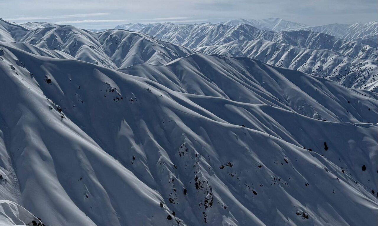 <span style="font-size:1.5em;"> SKI </span><br/> Ouzbékistan Asie centrale <br/> /// 18-27 février 2028 /// <br><span style="color: #b0cc00;"> Places Disponibles</span>