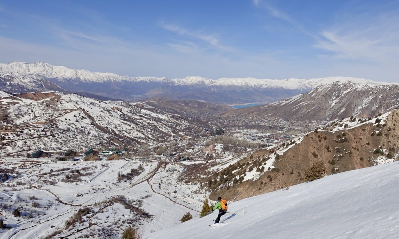 <span style="font-size:1.5em;"> SKI </span><br/> Ouzbékistan Asie centrale <br/> /// 18-27 février 2028 /// <br><span style="color: #b0cc00;"> Places Disponibles</span>