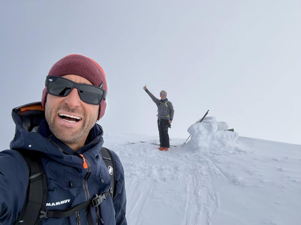 Ski de randonnée en Norvège dans les Alpes et Lyngen avec Yann Nussbaumer guide de montagne chez Helyum