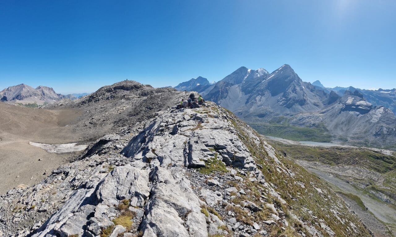 <span style="font-size:1.5em;"> TREK </span>loëch<br> Mini trek Adelboden-Rote Totz-Leukerbad<br> /// 22-23 Juillet 2026 /// <br><span style="color: #b0cc00;"> Places Disponibles </span>