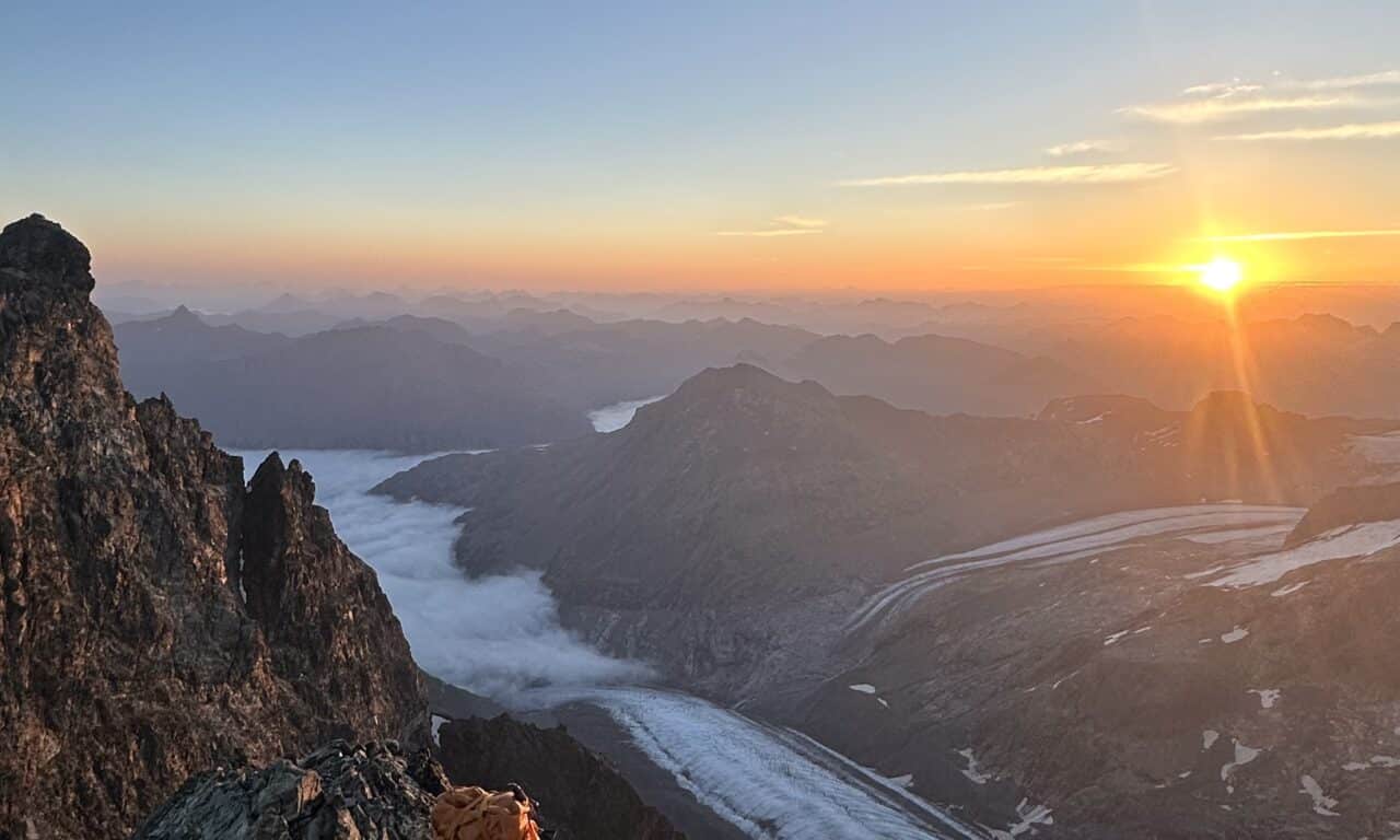 <span style="font-size:1.5em;"> ALPINISME </span><br/>Piz Bernina Biancograt  <br/> /// juillet 2026 /// <br/><span style="color: #b0cc00;"> Places disponibles </span>