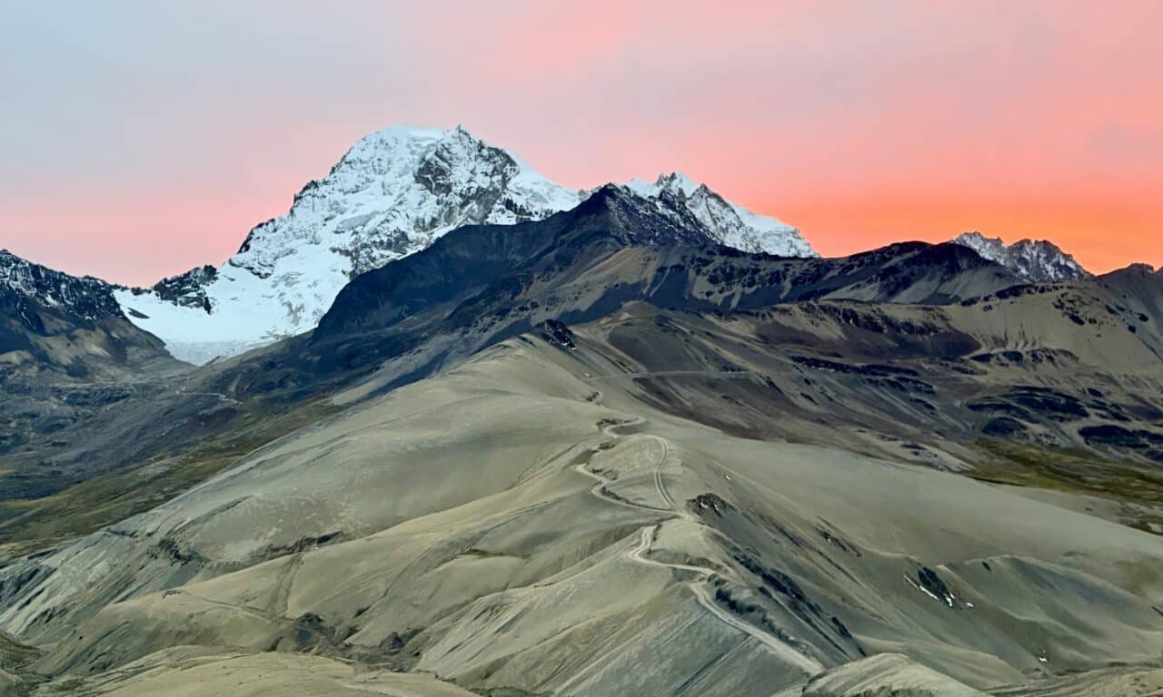 <span style="font-size:1.5em;"> ALPINISME </span><br> Bolivie<br> /// 1 au 23 mai 2027 /// <br><span style="color: #b0cc00;"> Place Disponible</span>