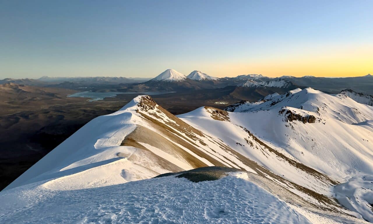 <span style="font-size:1.5em;"> ALPINISME </span><br> Bolivie<br> /// 1 au 23 mai 2027 /// <br><span style="color: #b0cc00;"> Place Disponible</span>