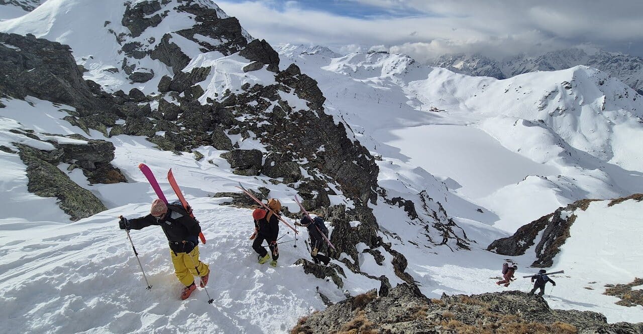 <span style="font-size:1.5em;">SKI </span><br> La semaine du freeride   <br> /// Du 4 au 8 janvier 2027 /// <br><span style="COLOR: #B0CC00;"> Places disponibles </span>